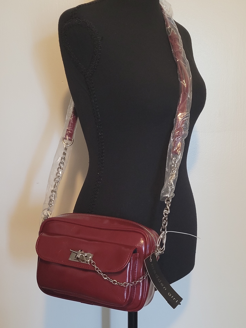 Madden Girl Maroon Faux Leather Crossbody Heart Turn Lock Chain Adjustable Strap